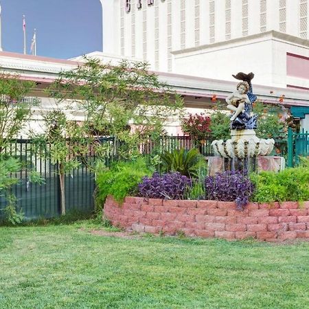 Travelodge By Wyndham Las Vegas Esterno foto